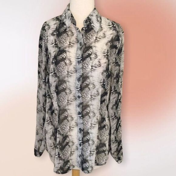 Cabi Semi Sheer Tunic Length‎ Snakeskin Print Blouse S - Picture 3 of 11